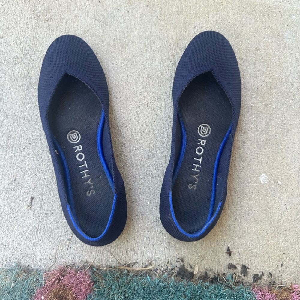 Rothy’s navy blue flat 6.5